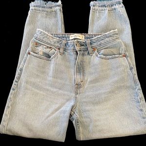 Abercrombie & Fitch high rise mom jeans